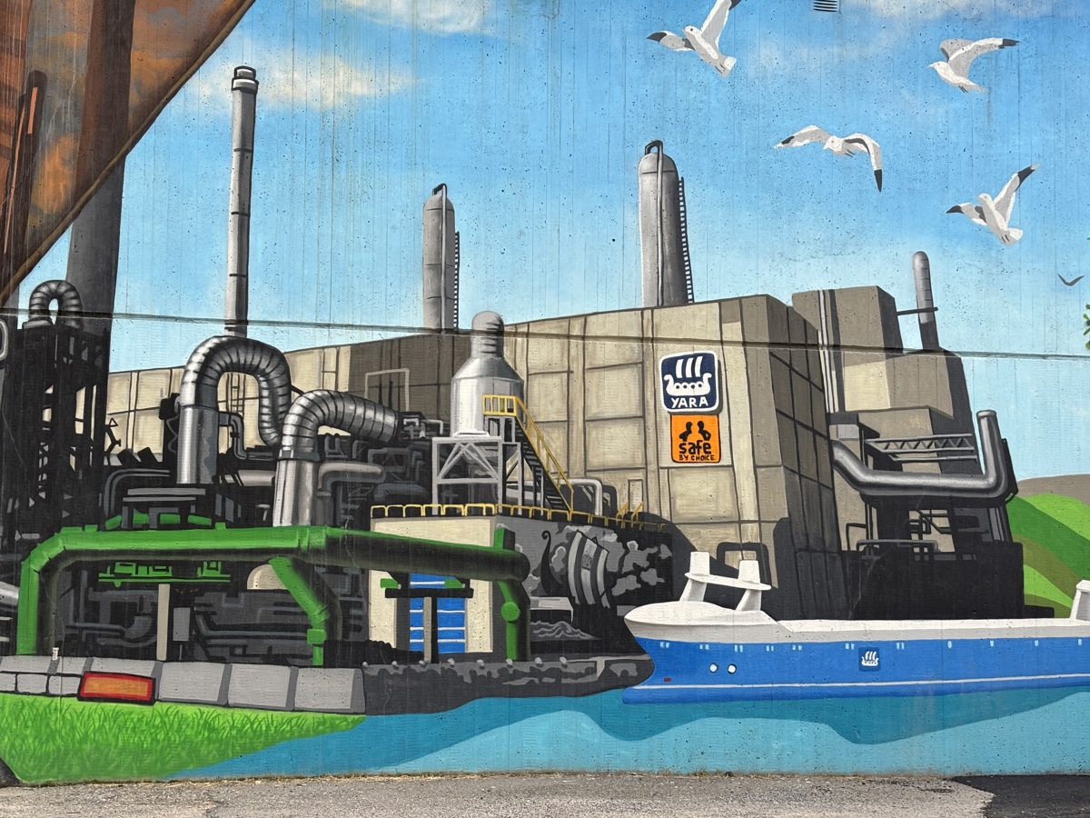 illustrasjon av Yaras virksomhet malt rett på betongvegg
